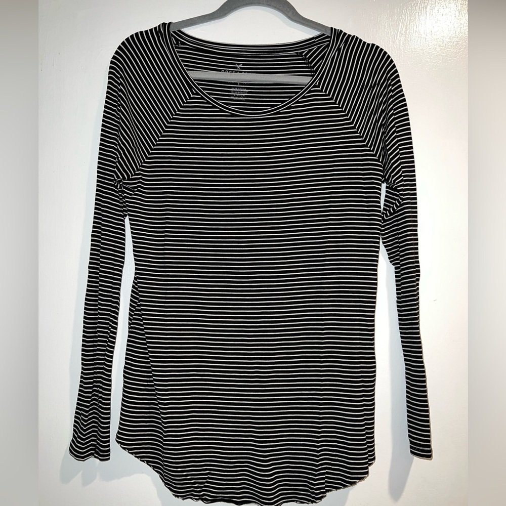 American Eagle soft and sexy long sleeve